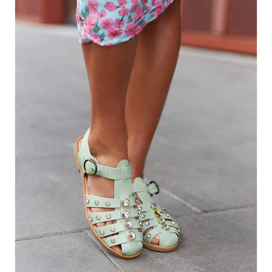 Ladies summer shoes close toe