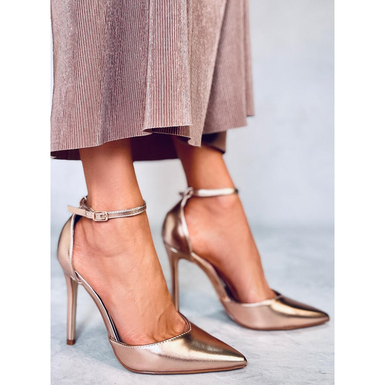 Rose gold heels with fur sales