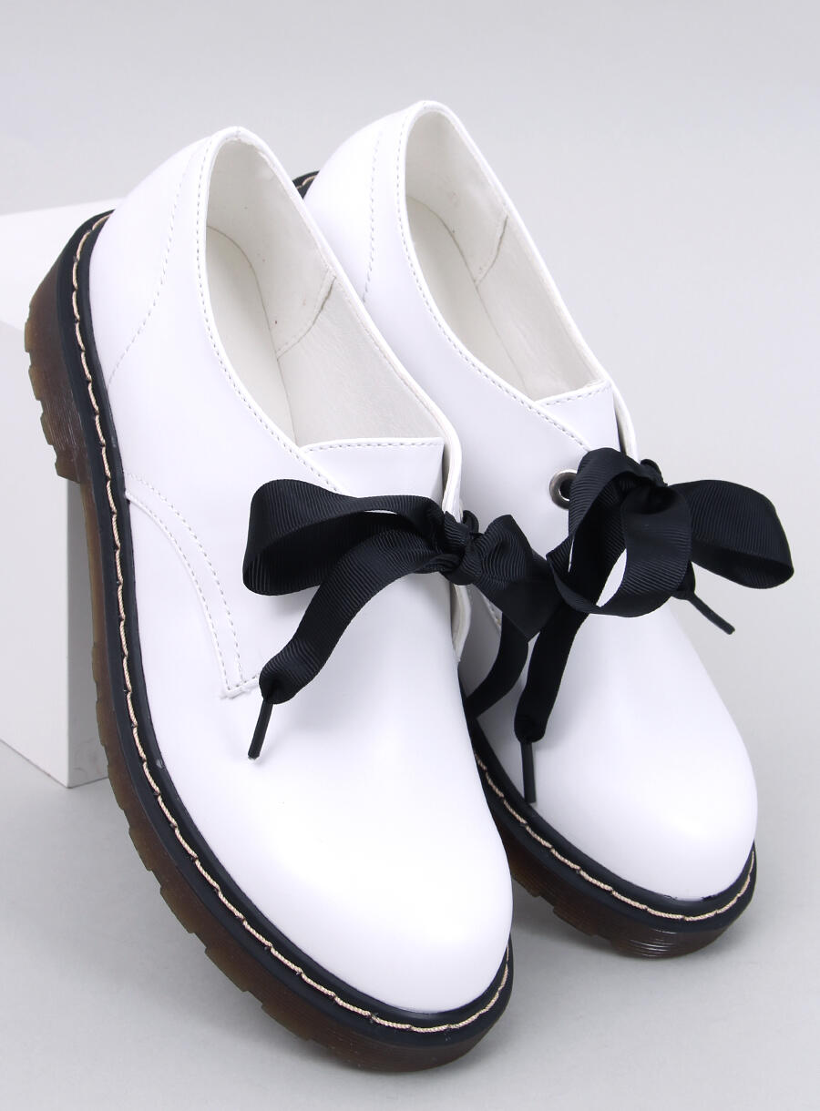 Slip-on shoes for woman,  white  lace-up shoes,  white shoes low heel,  whit shoes woman UK,  white shoes, 