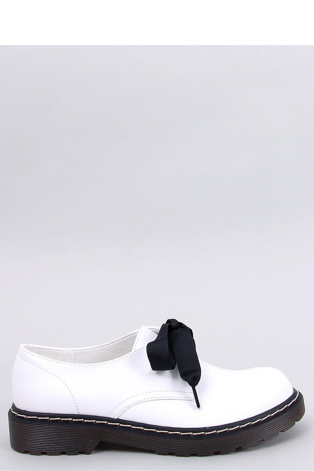 White shoes for woman 40