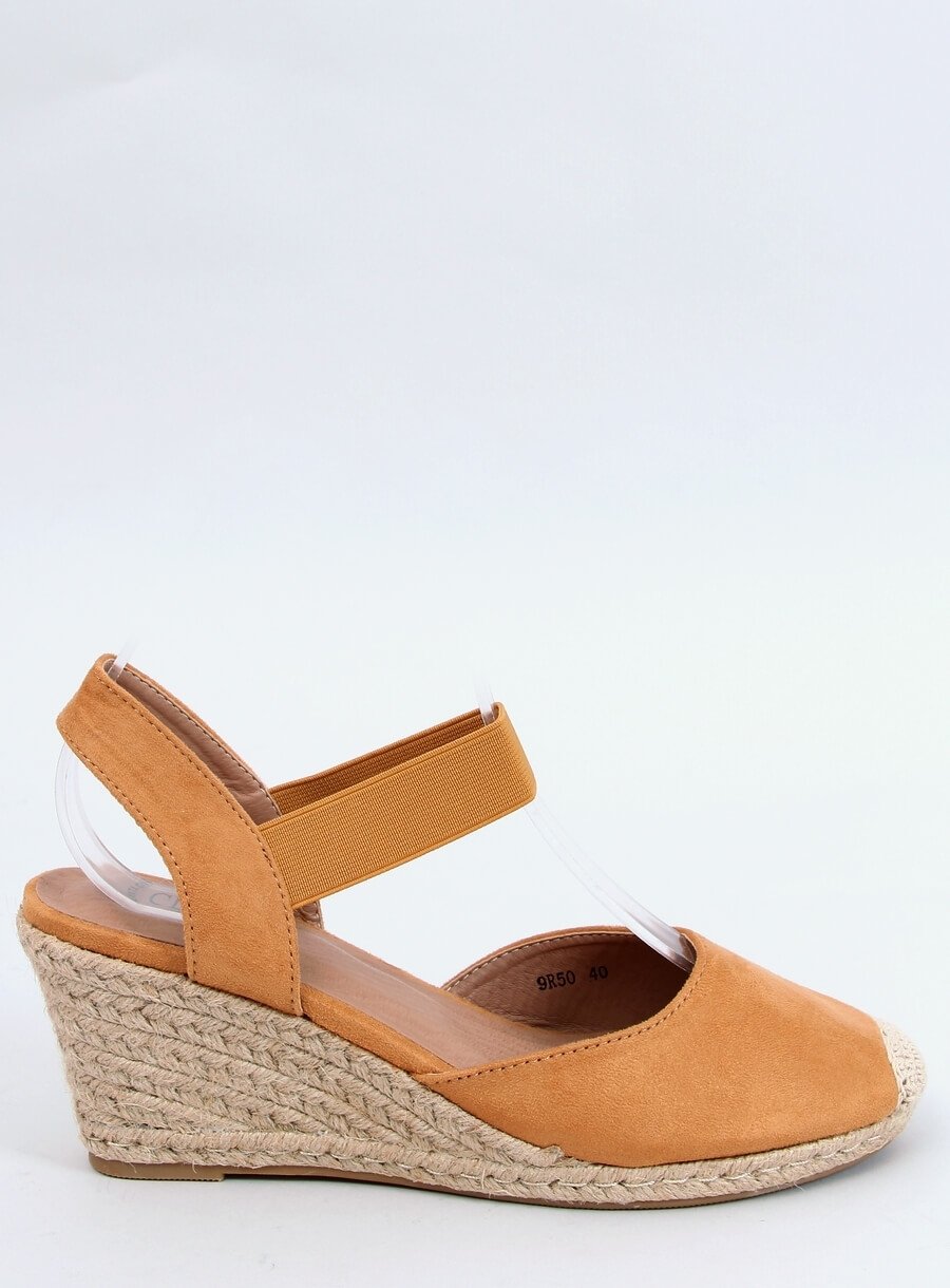 Ladies summer shoes close toe